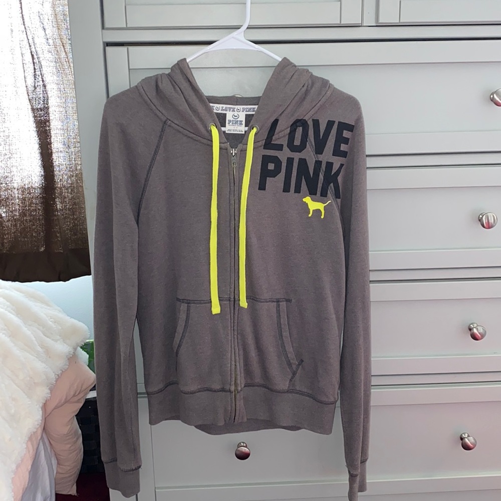 ZIP UP